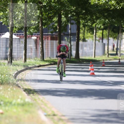 10.08.2025 - GEWOBA Citytriathlon Bremen Yannick Fuchs http://msf.ph/oto/8549834 10.08.2025 14:08:19 Radfahren 3 meine-sportfotos.de