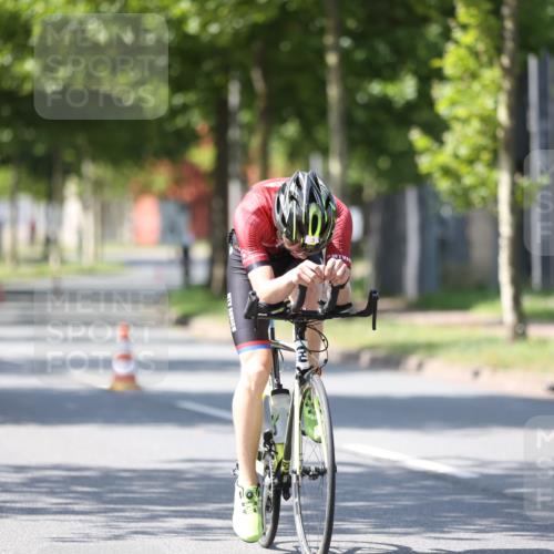 10.08.2025 - GEWOBA Citytriathlon Bremen Yannick Fuchs http://msf.ph/oto/8549846 10.08.2025 14:08:21 Radfahren 3 meine-sportfotos.de