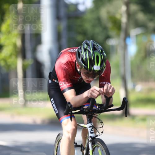 10.08.2025 - GEWOBA Citytriathlon Bremen Yannick Fuchs http://msf.ph/oto/8549851 10.08.2025 14:08:22 Radfahren 3 meine-sportfotos.de