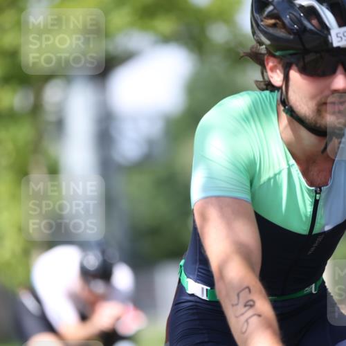10.08.2025 - GEWOBA Citytriathlon Bremen Yannick Fuchs http://msf.ph/oto/8549860 10.08.2025 12:20:29 Radfahren 563, 565, 570, 596, 631, 720, 734, 829, 892, 900 meine-sportfotos.de