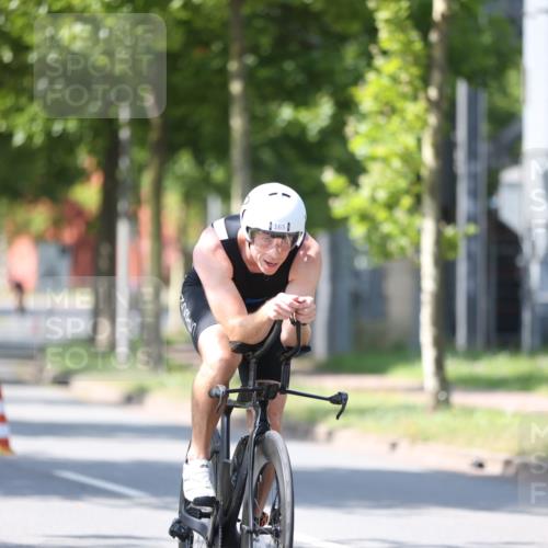 10.08.2025 - GEWOBA Citytriathlon Bremen Yannick Fuchs http://msf.ph/oto/8549869 10.08.2025 14:08:59 Radfahren 165 meine-sportfotos.de
