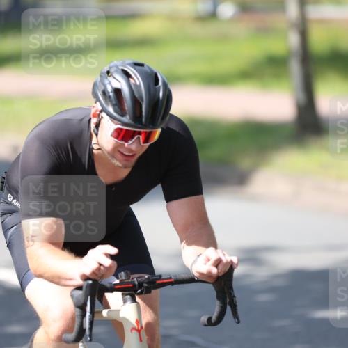 10.08.2025 - GEWOBA Citytriathlon Bremen Yannick Fuchs http://msf.ph/oto/8549879 10.08.2025 14:09:11 Radfahren 85, 165 meine-sportfotos.de