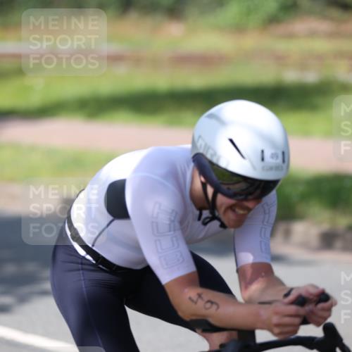 10.08.2025 - GEWOBA Citytriathlon Bremen Yannick Fuchs http://msf.ph/oto/8549891 10.08.2025 14:09:38 Radfahren 49 meine-sportfotos.de