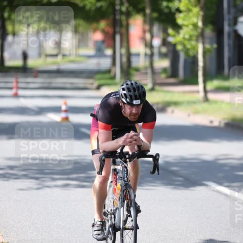 10.08.2025 - GEWOBA Citytriathlon Bremen Yannick Fuchs http://msf.ph/oto/8549906 10.08.2025 14:09:58 Radfahren 159, 167 meine-sportfotos.de