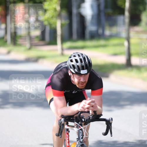 10.08.2025 - GEWOBA Citytriathlon Bremen Yannick Fuchs http://msf.ph/oto/8549911 10.08.2025 14:09:59 Radfahren 159, 167 meine-sportfotos.de
