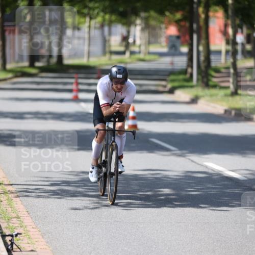 10.08.2025 - GEWOBA Citytriathlon Bremen Yannick Fuchs http://msf.ph/oto/8549922 10.08.2025 14:10:05 Radfahren 159, 167 meine-sportfotos.de