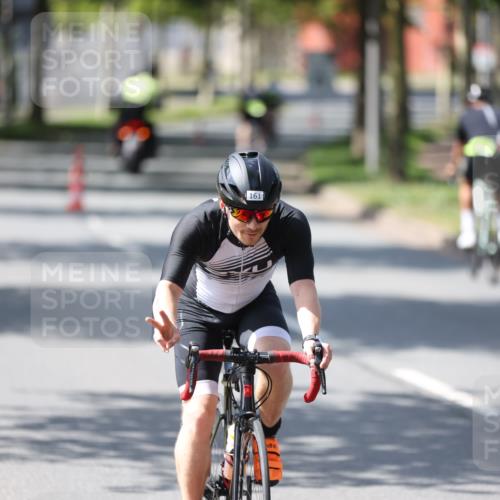 10.08.2025 - GEWOBA Citytriathlon Bremen Yannick Fuchs http://msf.ph/oto/8549955 10.08.2025 14:11:30 Radfahren 70, 161 meine-sportfotos.de