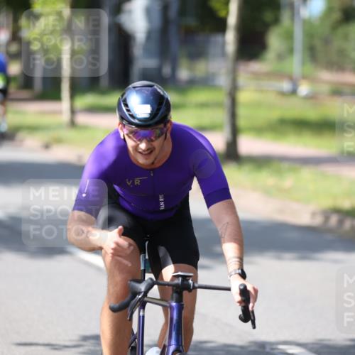10.08.2025 - GEWOBA Citytriathlon Bremen Yannick Fuchs http://msf.ph/oto/8549974 10.08.2025 14:11:32 Radfahren 70, 161 meine-sportfotos.de