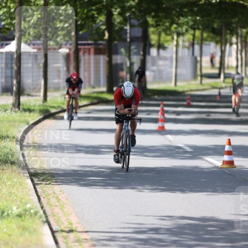 10.08.2025 - GEWOBA Citytriathlon Bremen Yannick Fuchs http://msf.ph/oto/8549978 10.08.2025 14:11:53 Radfahren 12, 156, 168 meine-sportfotos.de