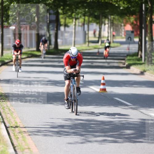 10.08.2025 - GEWOBA Citytriathlon Bremen Yannick Fuchs http://msf.ph/oto/8549986 10.08.2025 14:11:54 Radfahren 12, 156, 168 meine-sportfotos.de
