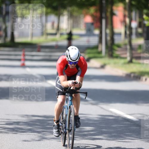 10.08.2025 - GEWOBA Citytriathlon Bremen Yannick Fuchs http://msf.ph/oto/8549992 10.08.2025 14:11:55 Radfahren 12, 156, 168 meine-sportfotos.de