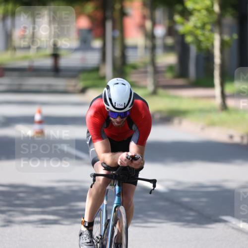 10.08.2025 - GEWOBA Citytriathlon Bremen Yannick Fuchs http://msf.ph/oto/8549996 10.08.2025 14:11:55 Radfahren 12, 156, 168 meine-sportfotos.de