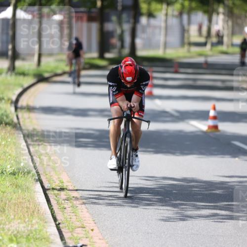 10.08.2025 - GEWOBA Citytriathlon Bremen Yannick Fuchs http://msf.ph/oto/8550001 10.08.2025 14:11:56 Radfahren 12, 156, 168 meine-sportfotos.de