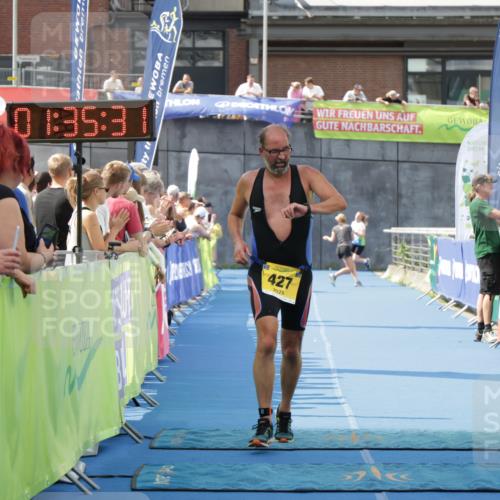 10.08.2025 - GEWOBA Citytriathlon Bremen H.Heesch http://msf.ph/oto/8550010 10.08.2025 11:39:13 Ziel 427 meine-sportfotos.de
