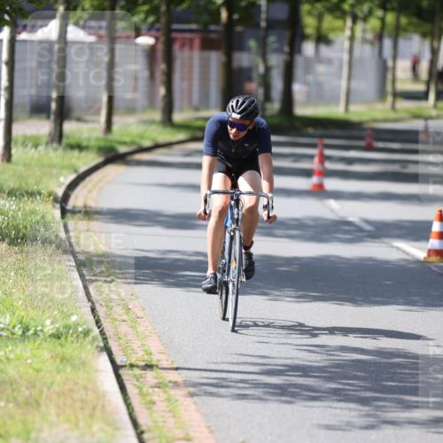 10.08.2025 - GEWOBA Citytriathlon Bremen Yannick Fuchs http://msf.ph/oto/8550019 10.08.2025 14:11:59 Radfahren 12, 156, 168 meine-sportfotos.de
