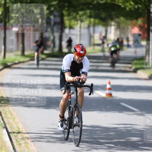10.08.2025 - GEWOBA Citytriathlon Bremen Yannick Fuchs http://msf.ph/oto/8550050 10.08.2025 14:12:12 Radfahren 10, 12, 27, 42, 172 meine-sportfotos.de