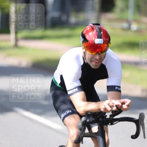10.08.2025 - GEWOBA Citytriathlon Bremen Yannick Fuchs http://msf.ph/oto/8550062 10.08.2025 14:12:13 Radfahren 10, 12, 27, 42, 172 meine-sportfotos.de