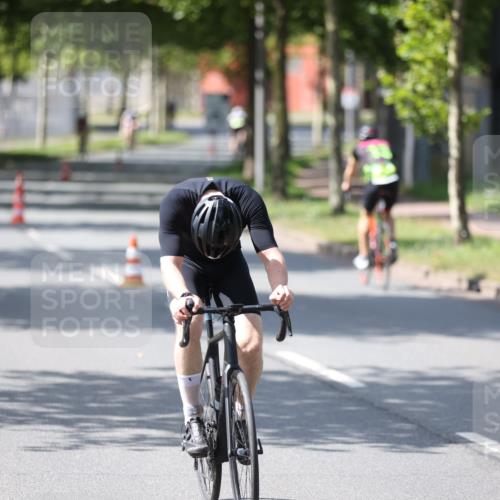 10.08.2025 - GEWOBA Citytriathlon Bremen Yannick Fuchs http://msf.ph/oto/8550073 10.08.2025 14:12:17 Radfahren 10, 27, 33, 42, 171, 172 meine-sportfotos.de