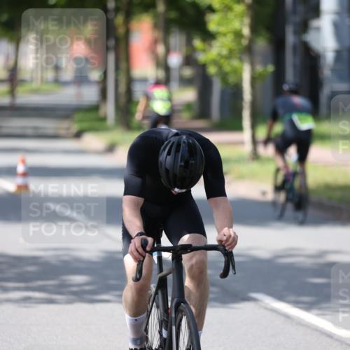 10.08.2025 - GEWOBA Citytriathlon Bremen Yannick Fuchs http://msf.ph/oto/8550076 10.08.2025 14:12:17 Radfahren 10, 27, 33, 42, 171, 172 meine-sportfotos.de