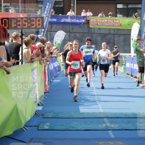 10.08.2025 - GEWOBA Citytriathlon Bremen H.Heesch http://msf.ph/oto/8550112 10.08.2025 11:39:20 Ziel 63, 65, 101, 427 meine-sportfotos.de
