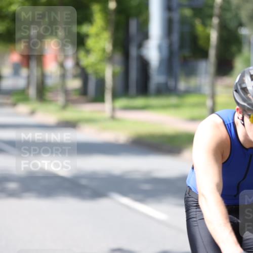10.08.2025 - GEWOBA Citytriathlon Bremen Yannick Fuchs http://msf.ph/oto/8550119 10.08.2025 14:12:23 Radfahren 10, 27, 33, 42, 66, 171, 172, 178 meine-sportfotos.de
