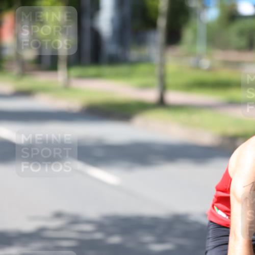 10.08.2025 - GEWOBA Citytriathlon Bremen Yannick Fuchs http://msf.ph/oto/8550133 10.08.2025 14:12:25 Radfahren 10, 27, 33, 42, 66, 171, 172, 178 meine-sportfotos.de