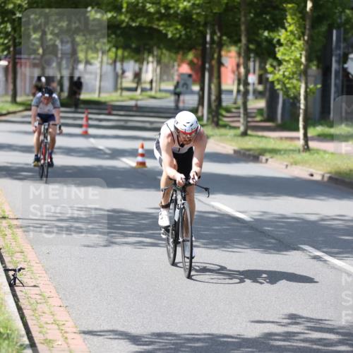 10.08.2025 - GEWOBA Citytriathlon Bremen Yannick Fuchs http://msf.ph/oto/8550138 10.08.2025 14:12:25 Radfahren 10, 27, 33, 42, 66, 171, 172, 178 meine-sportfotos.de