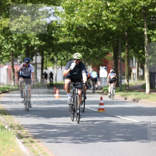 10.08.2025 - GEWOBA Citytriathlon Bremen Yannick Fuchs http://msf.ph/oto/8550140 10.08.2025 12:22:24 Radfahren 602, 663, 665, 803, 848, 870, 910, 1023 meine-sportfotos.de