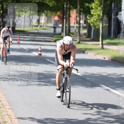 10.08.2025 - GEWOBA Citytriathlon Bremen Yannick Fuchs http://msf.ph/oto/8550141 10.08.2025 14:12:26 Radfahren 10, 27, 33, 42, 66, 171, 172, 178 meine-sportfotos.de