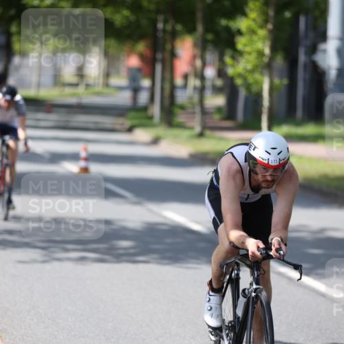 10.08.2025 - GEWOBA Citytriathlon Bremen Yannick Fuchs http://msf.ph/oto/8550147 10.08.2025 14:12:26 Radfahren 10, 27, 33, 42, 66, 171, 172, 178 meine-sportfotos.de