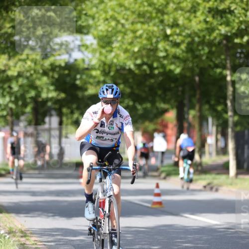 10.08.2025 - GEWOBA Citytriathlon Bremen Yannick Fuchs http://msf.ph/oto/8550151 10.08.2025 12:22:26 Radfahren 602, 663, 665, 803, 848, 870, 910, 1023 meine-sportfotos.de