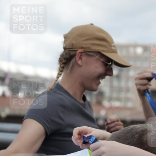 10.08.2025 - GEWOBA Citytriathlon Bremen H.Heesch http://msf.ph/oto/8550155 10.08.2025 11:39:44 Ziel 429 meine-sportfotos.de
