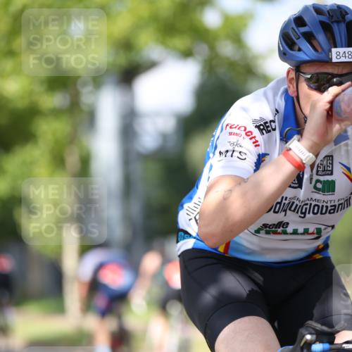 10.08.2025 - GEWOBA Citytriathlon Bremen Yannick Fuchs http://msf.ph/oto/8550162 10.08.2025 12:22:27 Radfahren 580, 602, 663, 665, 803, 848, 870, 910, 1023 meine-sportfotos.de