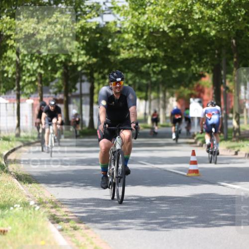 10.08.2025 - GEWOBA Citytriathlon Bremen Yannick Fuchs http://msf.ph/oto/8550168 10.08.2025 12:22:28 Radfahren 580, 602, 663, 665, 803, 848, 870, 910, 1023 meine-sportfotos.de