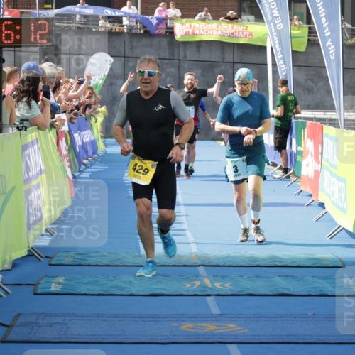 10.08.2025 - GEWOBA Citytriathlon Bremen H.Heesch http://msf.ph/oto/8550169 10.08.2025 11:39:54 Ziel 3, 87, 95 meine-sportfotos.de
