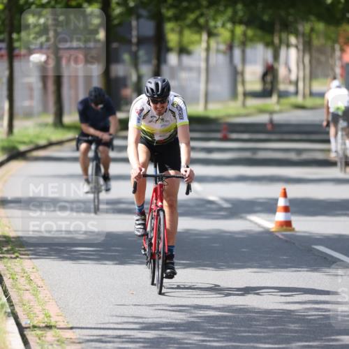 10.08.2025 - GEWOBA Citytriathlon Bremen Yannick Fuchs http://msf.ph/oto/8550172 10.08.2025 14:12:30 Radfahren 10, 33, 42, 66, 155, 171, 178 meine-sportfotos.de