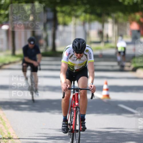 10.08.2025 - GEWOBA Citytriathlon Bremen Yannick Fuchs http://msf.ph/oto/8550177 10.08.2025 14:12:31 Radfahren 10, 33, 42, 66, 155, 171, 178 meine-sportfotos.de