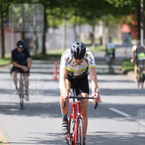 10.08.2025 - GEWOBA Citytriathlon Bremen Yannick Fuchs http://msf.ph/oto/8550181 10.08.2025 14:12:31 Radfahren 10, 33, 42, 66, 155, 171, 178 meine-sportfotos.de