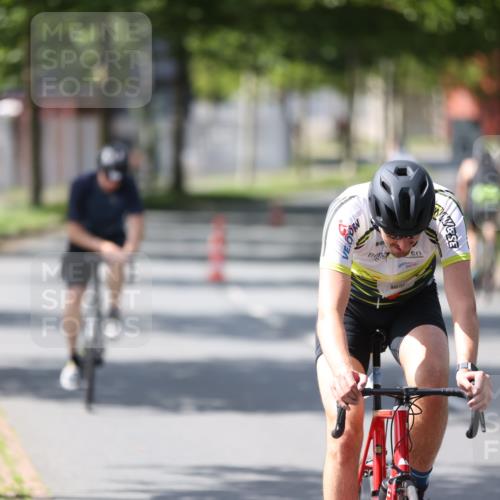 10.08.2025 - GEWOBA Citytriathlon Bremen Yannick Fuchs http://msf.ph/oto/8550185 10.08.2025 14:12:31 Radfahren 10, 33, 42, 66, 155, 171, 178 meine-sportfotos.de