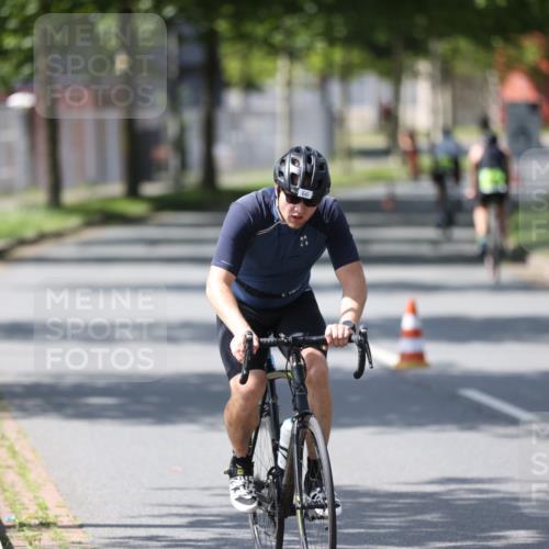 10.08.2025 - GEWOBA Citytriathlon Bremen Yannick Fuchs http://msf.ph/oto/8550193 10.08.2025 14:12:32 Radfahren 10, 33, 42, 66, 155, 171, 178 meine-sportfotos.de