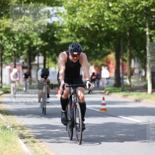 10.08.2025 - GEWOBA Citytriathlon Bremen Yannick Fuchs http://msf.ph/oto/8550196 10.08.2025 12:22:32 Radfahren 580, 602, 634, 663, 665, 803, 848, 870, 910, 926, 1023 meine-sportfotos.de