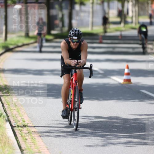 10.08.2025 - GEWOBA Citytriathlon Bremen Yannick Fuchs http://msf.ph/oto/8550205 10.08.2025 14:12:43 Radfahren 66, 117, 148, 155, 178 meine-sportfotos.de