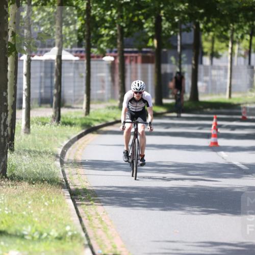 10.08.2025 - GEWOBA Citytriathlon Bremen Yannick Fuchs http://msf.ph/oto/8550281 10.08.2025 14:12:56 Radfahren 8, 95, 117, 148 meine-sportfotos.de