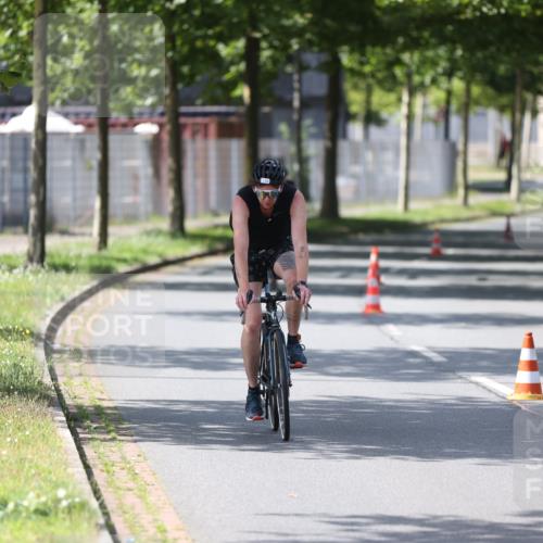 10.08.2025 - GEWOBA Citytriathlon Bremen Yannick Fuchs http://msf.ph/oto/8550312 10.08.2025 14:13:02 Radfahren 8, 95, 107, 148 meine-sportfotos.de