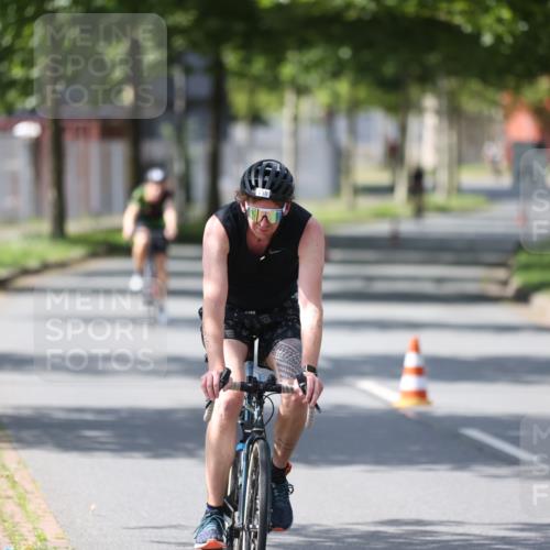 10.08.2025 - GEWOBA Citytriathlon Bremen Yannick Fuchs http://msf.ph/oto/8550318 10.08.2025 14:13:03 Radfahren 8, 95, 107, 148 meine-sportfotos.de