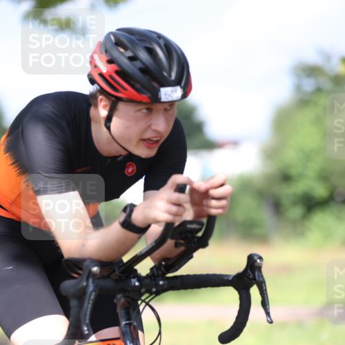 10.08.2025 - GEWOBA Citytriathlon Bremen Yannick Fuchs http://msf.ph/oto/8550319 10.08.2025 12:23:03 Radfahren 589, 603, 658, 690, 714, 729, 921, 934 meine-sportfotos.de