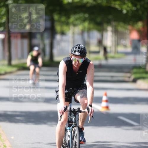 10.08.2025 - GEWOBA Citytriathlon Bremen Yannick Fuchs http://msf.ph/oto/8550320 10.08.2025 14:13:03 Radfahren 8, 95, 107, 148 meine-sportfotos.de