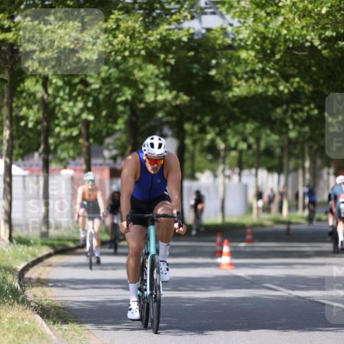 10.08.2025 - GEWOBA Citytriathlon Bremen Yannick Fuchs http://msf.ph/oto/8550326 10.08.2025 12:23:10 Radfahren 589, 603, 606, 638, 740, 921, 934 meine-sportfotos.de