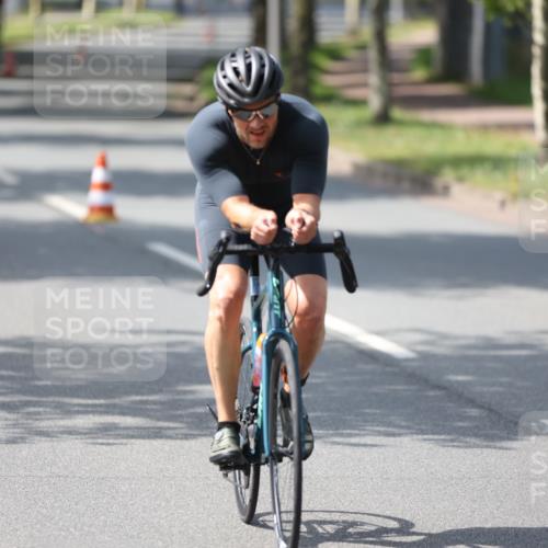 10.08.2025 - GEWOBA Citytriathlon Bremen Yannick Fuchs http://msf.ph/oto/8550346 10.08.2025 14:13:13 Radfahren 8, 104, 107 meine-sportfotos.de