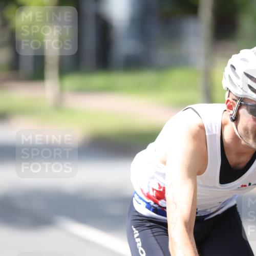 10.08.2025 - GEWOBA Citytriathlon Bremen Yannick Fuchs http://msf.ph/oto/8550373 10.08.2025 14:13:23 Radfahren 14, 26, 104, 107, 175 meine-sportfotos.de